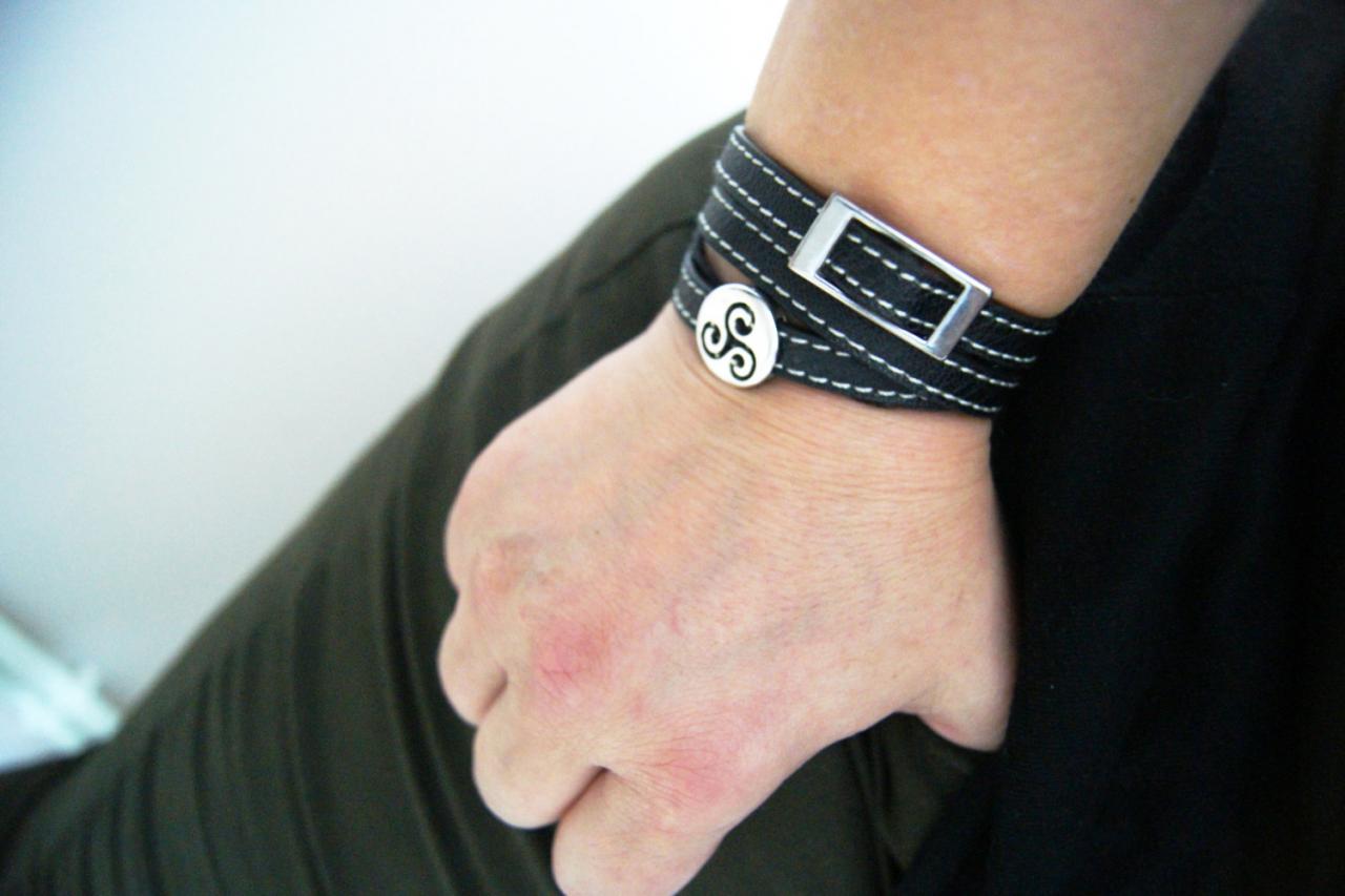 Triskelion bracelet hotsell